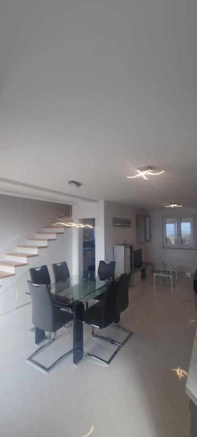 Apartmani Lanterna Krk Town Dış mekan fotoğraf